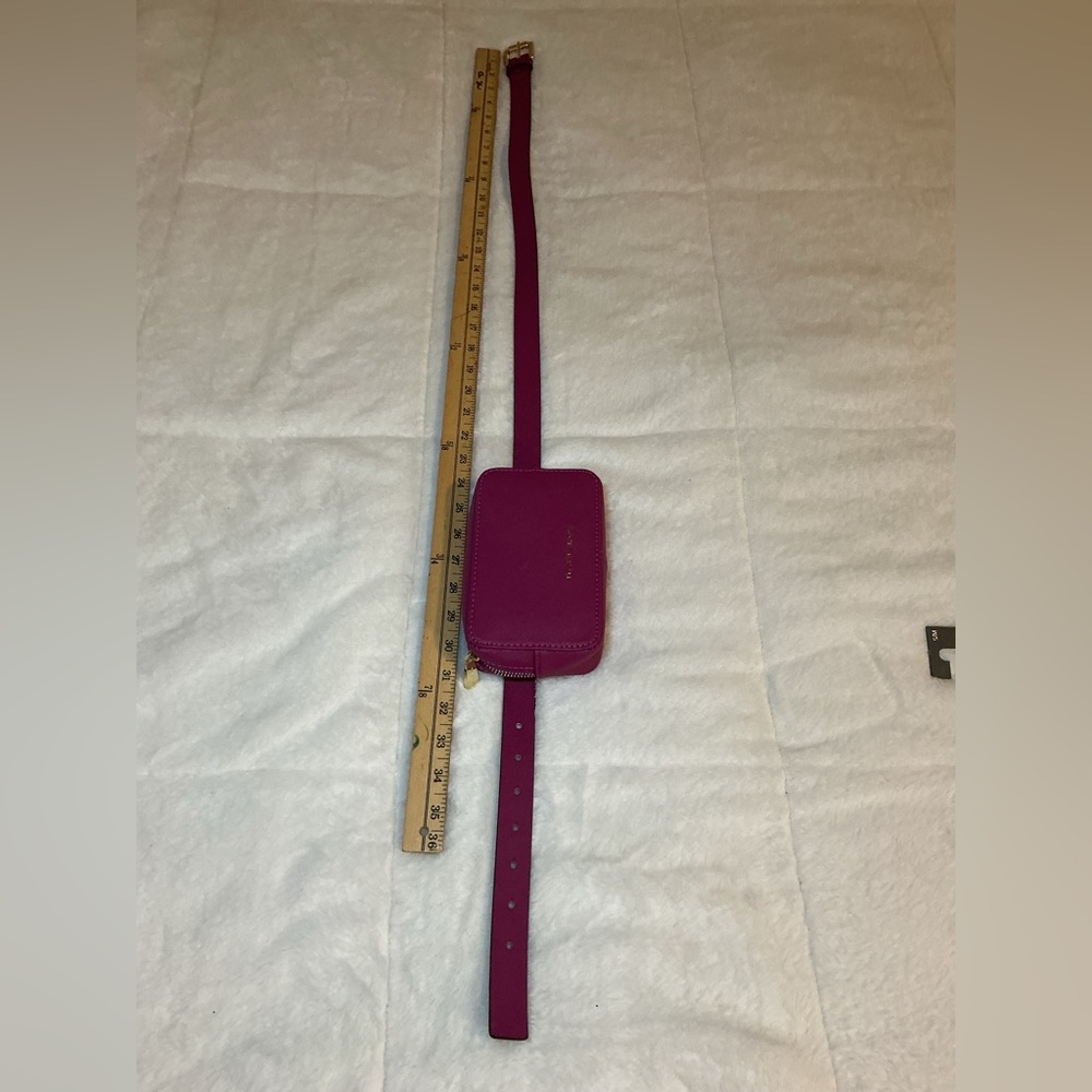 Michael Kors Fuchsia belt bag - Picture 3 of 4
